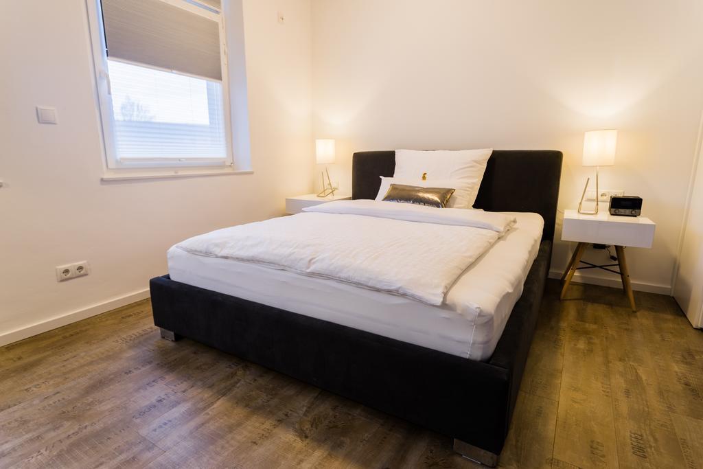 באיירוט Apartmenthaus Koenigsallee מראה חיצוני תמונה