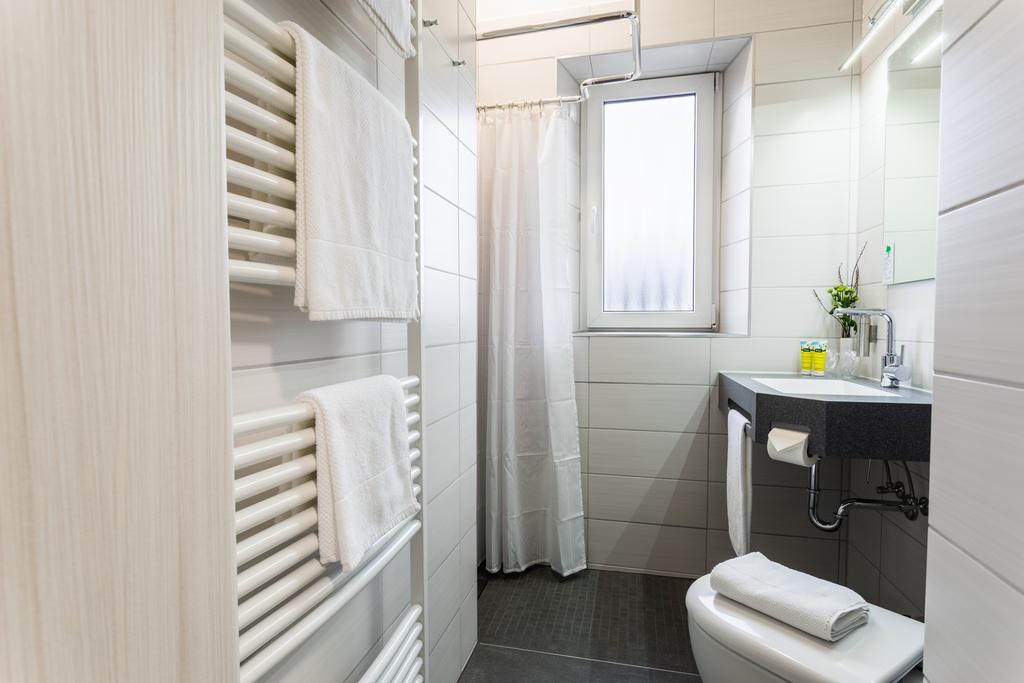 באיירוט Apartmenthaus Koenigsallee מראה חיצוני תמונה